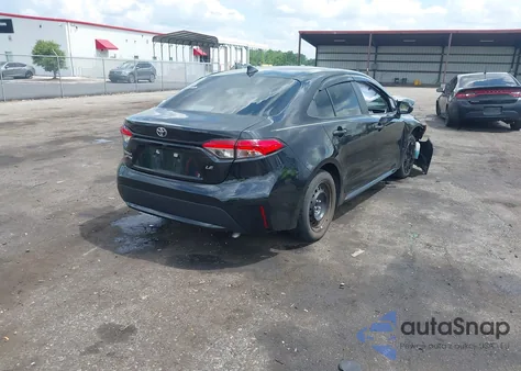 2022 Toyota Corolla Le z USA, uszkodzony, nr VIN 5YFEPMAE7NP310856